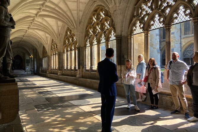 Priority Access Westminster Abbey Tour with a Professional Guide - Photo Tips and Abbey Etiquette: How to Get Great Shots Without Being That Person