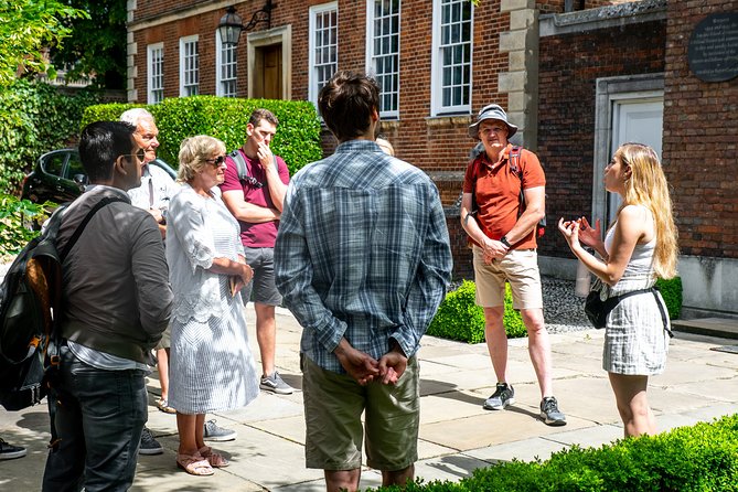 Private 2-Hour Cambridge Walking Tour With University Alumni Guide - Why a private alumni guide is the smart way to see Cambridge
