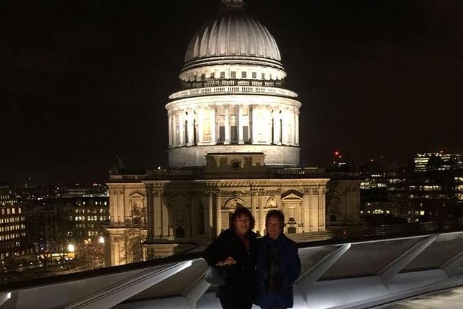 Private 2-Hour Night Tour of London in an Iconic Black Cab - Tower of London at night: what you get and what you do not