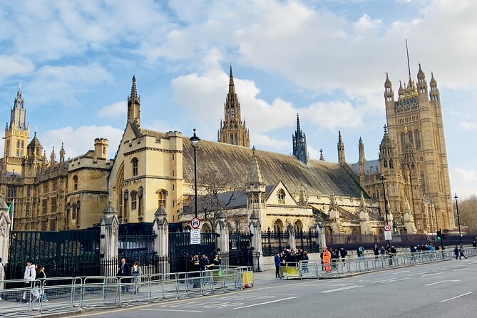 Private 5-Hour London Tour with Pickup – Explore Iconic Landmarks - How the 5.25 hours are paced between landmarks