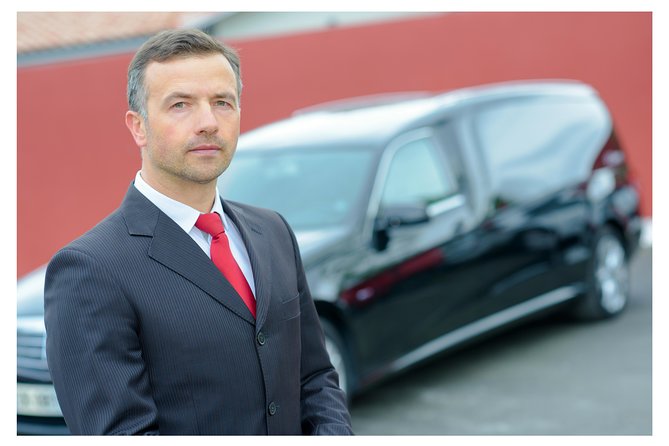 Private Arrival Transfer from Heathrow Airport to London - The Meet and Greet at Heathrow, Step-by-Step
