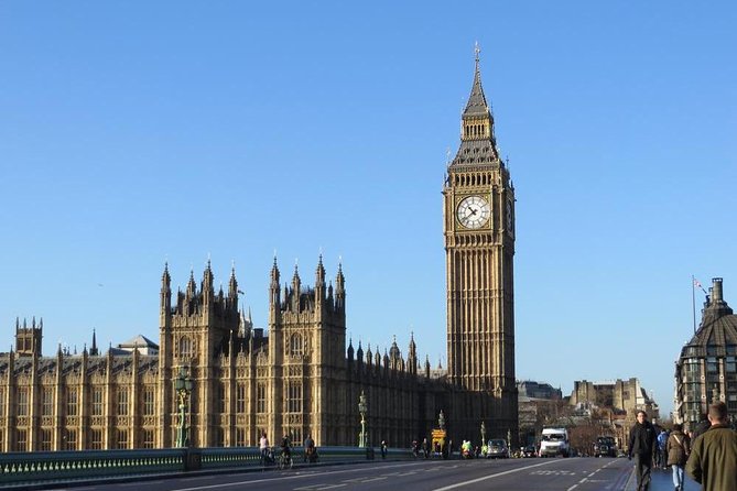 Private Arrival Transfer: Heathrow Airport to London with Stopover at Stonehenge - Your Private Mercedes V-Class Ride (And The Little Perks That Matter)
