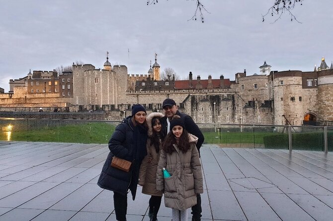Private Black Cab Tour of London's Iconic Landmarks - London Eye and the Big Ben Area: Best for Skyline Photos