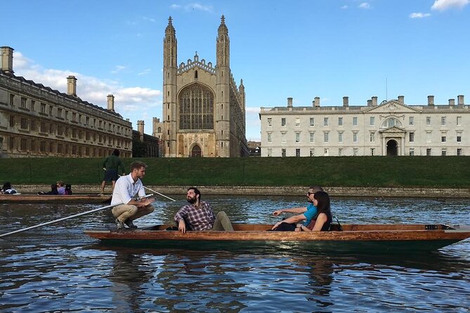 Private | Cambridge University Colleges Guided Punting Tour - Entering Cambridge from the College Backs, not the sidewalk