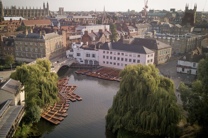 Private | Cambridge University Colleges Guided Punting Tour - The Pink Floyd pub spot and the straight-timber arch bridge