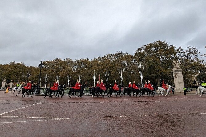 Private Changing of the Guard Experience - Who this tour suits best, and who should choose something else