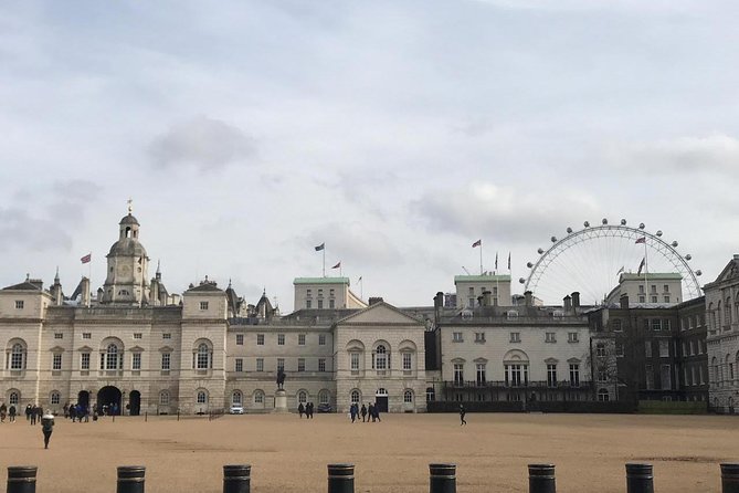 Private Chauffeur at your Disposal in London - Vehicle and Driver Details That Matter More Than You Think