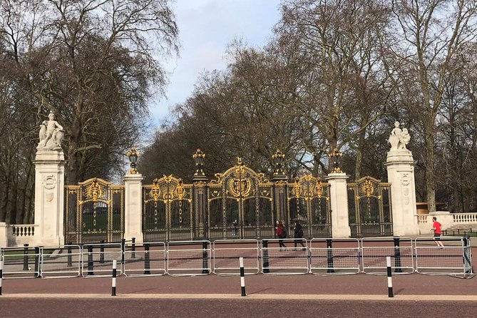 Private Chauffeur at your Disposal in London - How the 8-Hour Day Flows, From Pickup to Drop-Off