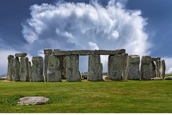 Private Chauffeured Minivan Tour of Stonehenge from London - Comfort and Privacy: A Chauffeured Day That Feels Like Yours