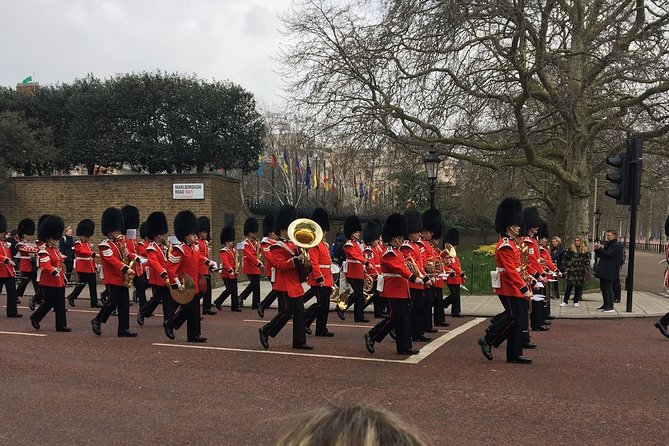 Private Custom Walking Tour: Half Day Sightseeing Tour of London - Weather, comfort, and photo spots that pay off
