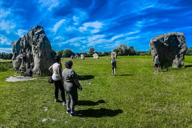 Private Day Tour to Bath, Avebury & The Cotswolds - Castle Combe: A Quiet Ending in the Cotswolds