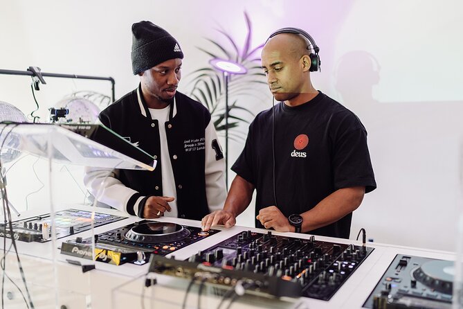 Private DJ Class - What you do in the 2 hours, from beatmatching to filters