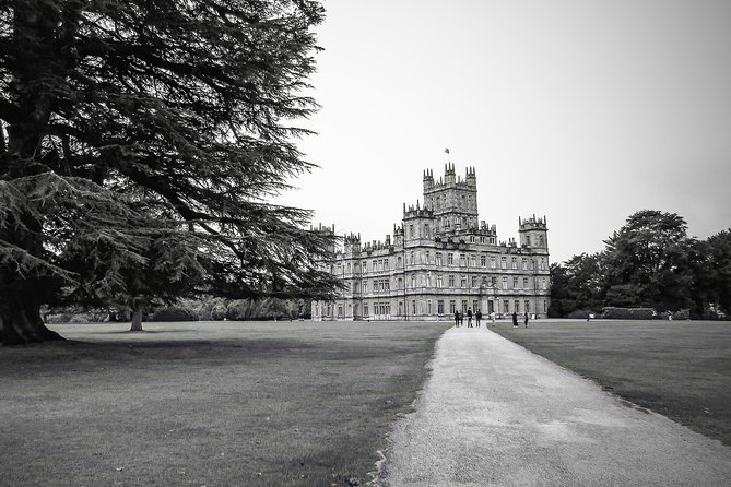 Private Downton Abbey Tour, including Bampton, Cogges Farm, and Highclere - A Downton Abbey Day Built for Fans, Without the Headaches