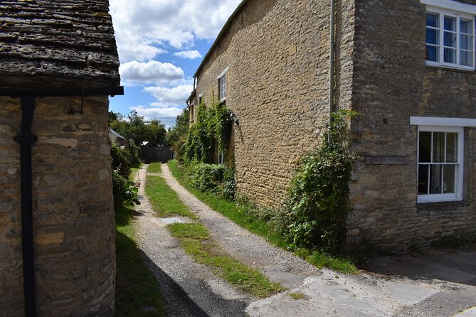 Private Downton Abbey Tour, including Bampton, Cogges Farm, and Highclere - Highclere Castle: Real Downton Abbey, House Rooms, and Grounds Time