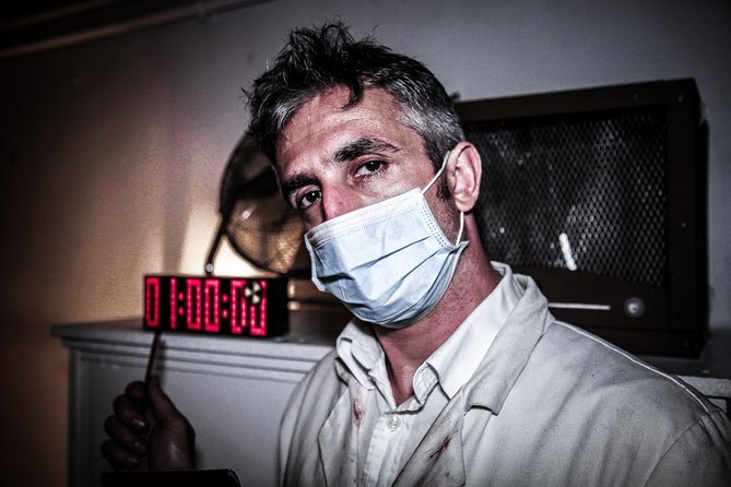 Private Escape Room with a Zombie in London - Inside the room: how the 90 minutes of riddles and zombie pressure works