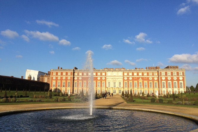 Private Full Day tour of Windsor castle and Hampton court palace from London - Key things to know before you go