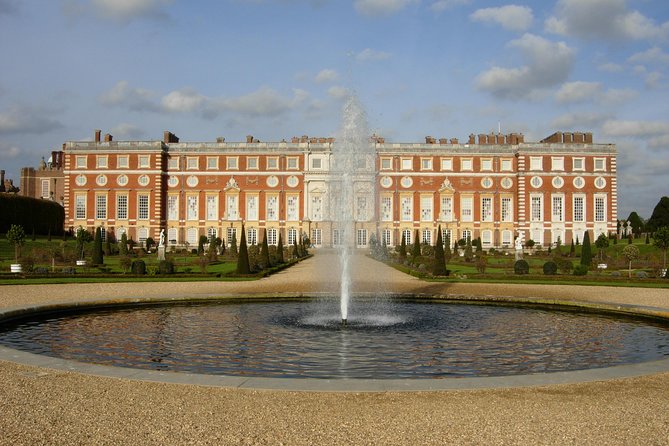 Private Full Day tour of Windsor castle and Hampton court palace from London - Windsor Castle in 90 minutes, what to focus on