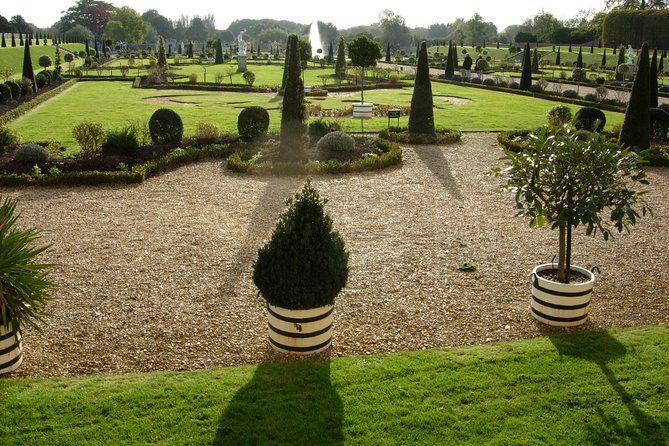 Private Full Day tour of Windsor castle and Hampton court palace from London - Entrance tickets and your day budget