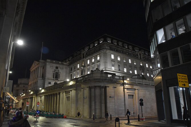 Private Ghosts and Gore Walking Tour of London - Price and what “private” really buys you