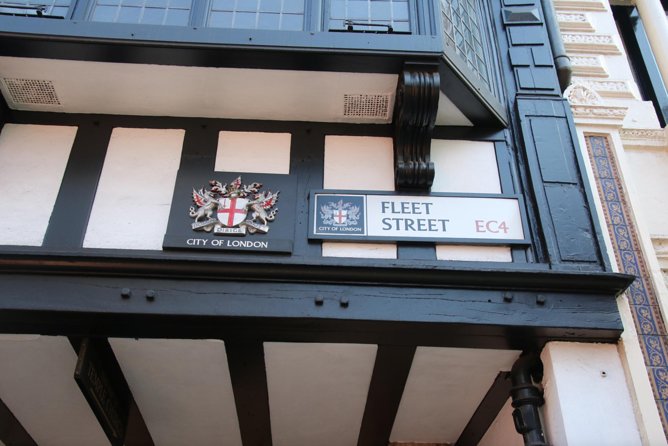 Private Group: Historical Pub Walking Tour of London - Princess Louise Gin-Palace Style Finish: The Right Kind of Finale