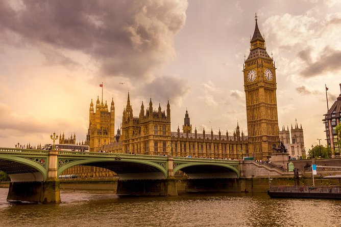 Private Guided London Highlights Walking Tour - Price and value for a group of up to 6