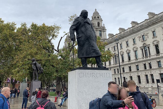 Private Guided Tour of London Landmarks - English or Italian - Buckingham Palace, St. James’s Park, and Trafalgar Square photos that make sense