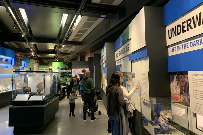 Private Guided Tour of Natural History Museum - Skip the Line - Hintze Hall and Earth’s Core: the museum moments you remember