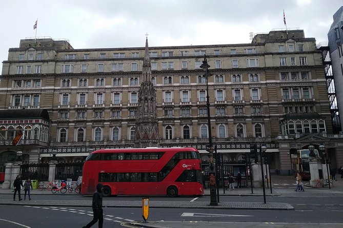 Private James Bond Fictional and Film Spy Tour of London - Stop 5: The National Gallery, meeting Q and the film logic of public places