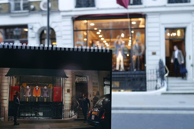 Private Kingsman Tour by Black Taxi in London - Hyde Park stop: the Kingsman chase route, and the one thing you should not expect