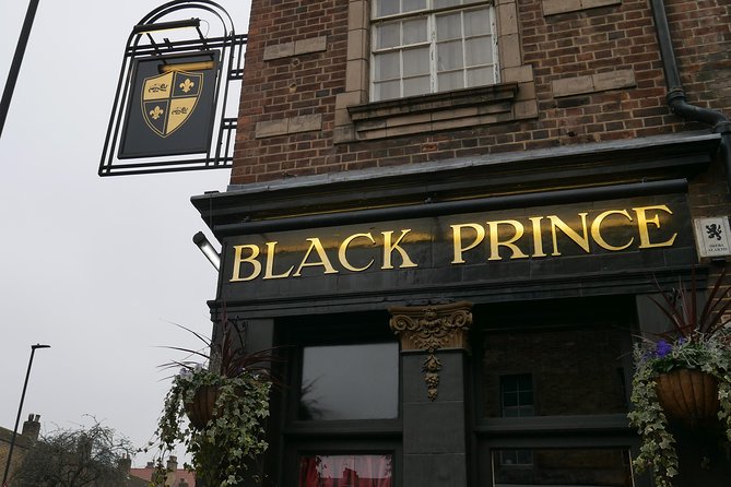 Private Kingsman Tour by Black Taxi in London - The ride between stops: saving time while still seeing key sights