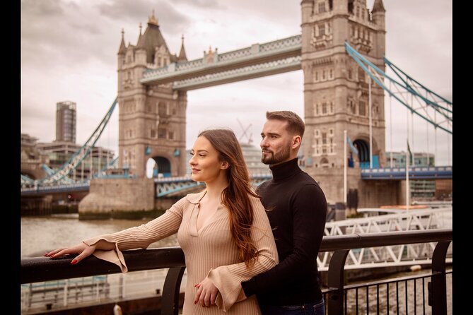 Private Landmark Photoshoot - London Eye Stop: More Variety in a Second Iconic Backdrop