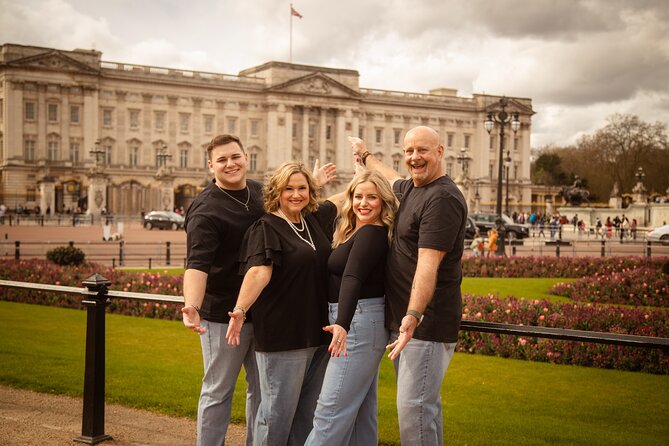 Private landmarks photoshoot for families and couples - Key highlights worth booking for