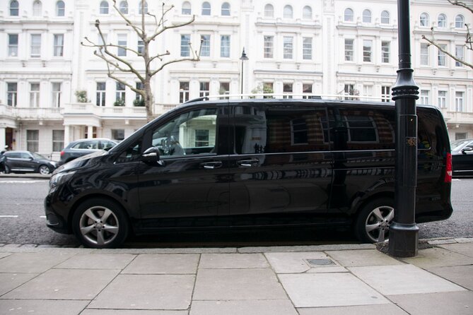 Private London Arrival Transfer - Airport to Hotel / Accommodation - Where You Meet Your Driver at Each Airport