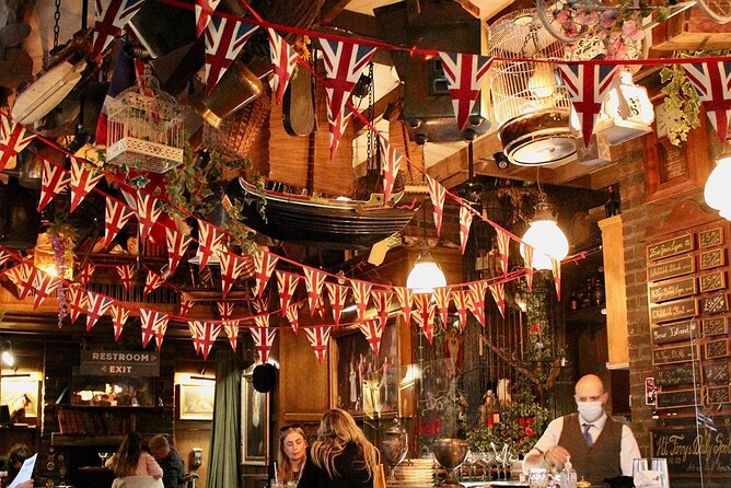 Private London Gin History Tour with Tastings - Stop 3: Seven Dials, From Slums to Bars