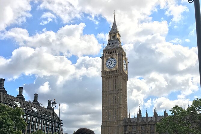 Private London Highlights Tour with Experienced Guide in Taxi - Trafalgar Square to St. James’s Palace: Getting the Feel of Central London
