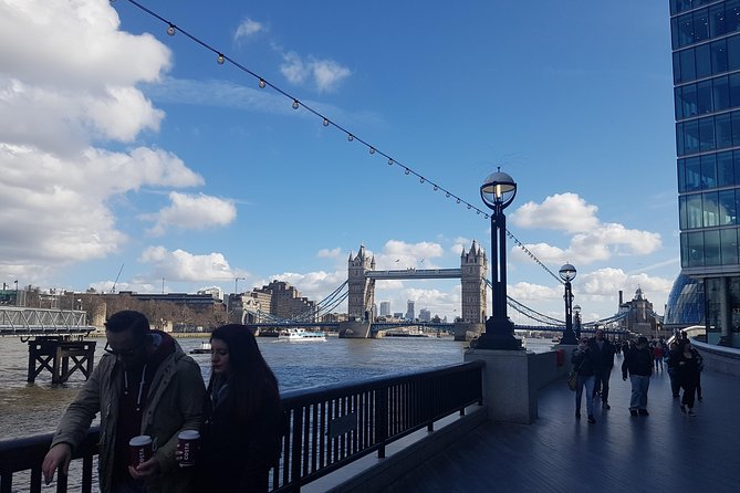 Private London Panoramic Tour by Car with Pick Up From Your Hotel - Shakespeare’s Globe to Tower Bridge: icons plus a gentle flexibility