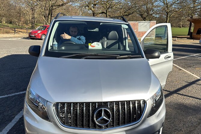 Private Mercedes Vito Transfer Heathrow Airport Central London - The Mercedes Vito Ride: WiFi, Water, and Calm Driving
