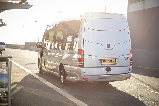 Private Minibus Arrival Transfer: Gatwick to Central London Airport - Price and value for groups: what you are really paying for