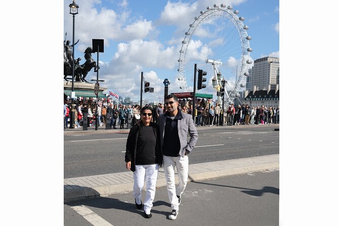 Private Photoshoot in London - Pick your London backdrop: Big Ben, Thames walks, Richmond, or Greenwich Park