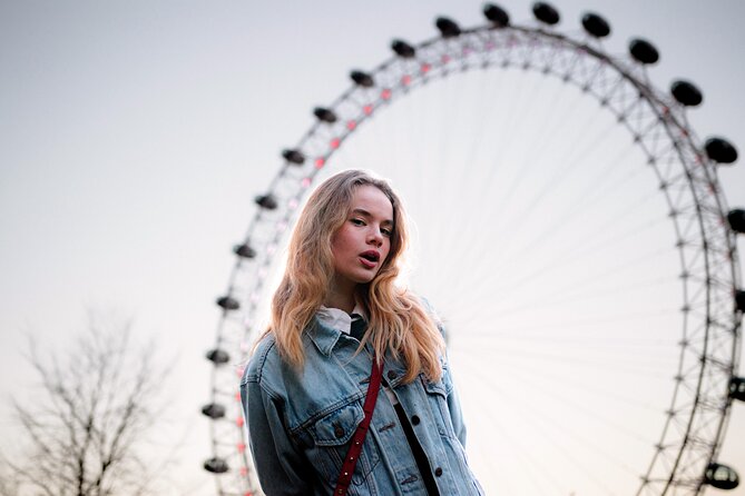 Private Photoshoot Outside The London Eye - What You Get in 48 Hours: Digital High-Resolution Edits