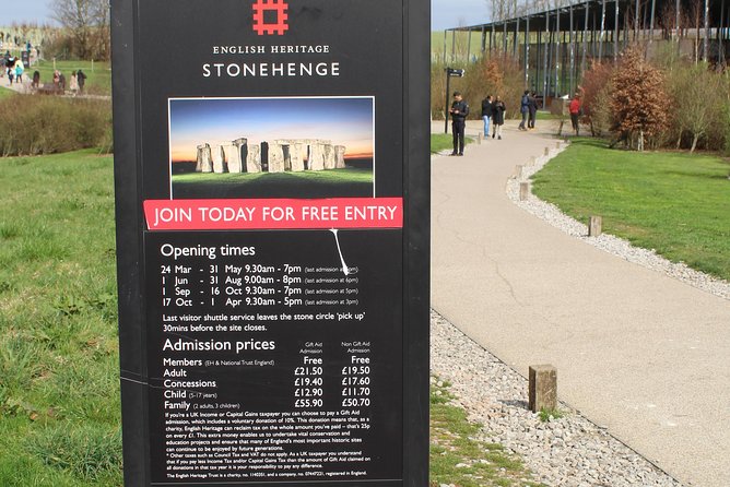 Private Pre Cruise Excursion Transfer London to Southampton Port Via Stonehenge - Price and Value: When Private Beats Public Transport
