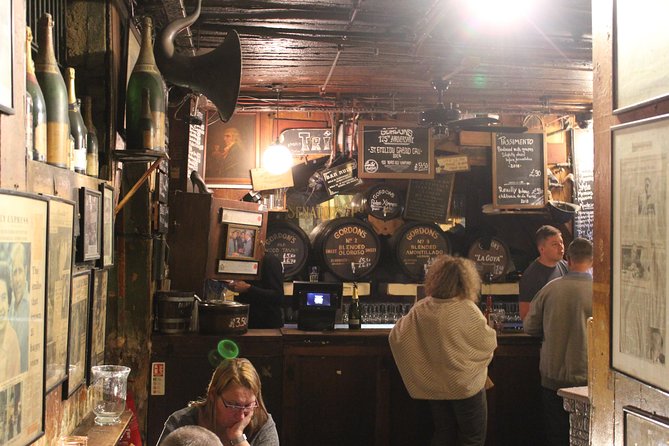 Private Pub Tour of Central London - Stop 2, The Sherlock Holmes Pub: Clues in the Decor