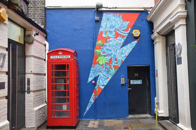 Private Rock 'n' Roll Music Tour of Central London - The Punk Edge and the Denmark Street Finish