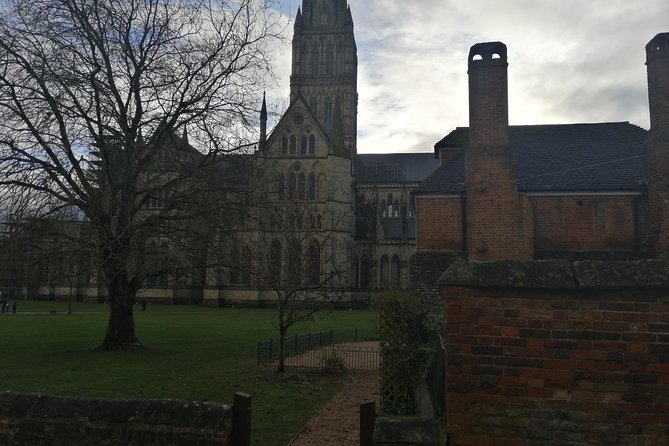 Private Round Trip from London to Stonehenge & Salisbury & Bath - Who should book this Stonehenge, Salisbury, and Bath day trip