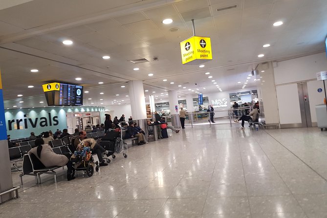 Private Round Trip Transfer between London Airports and Hotel - The drive into London: what to expect during the hour-ish ride