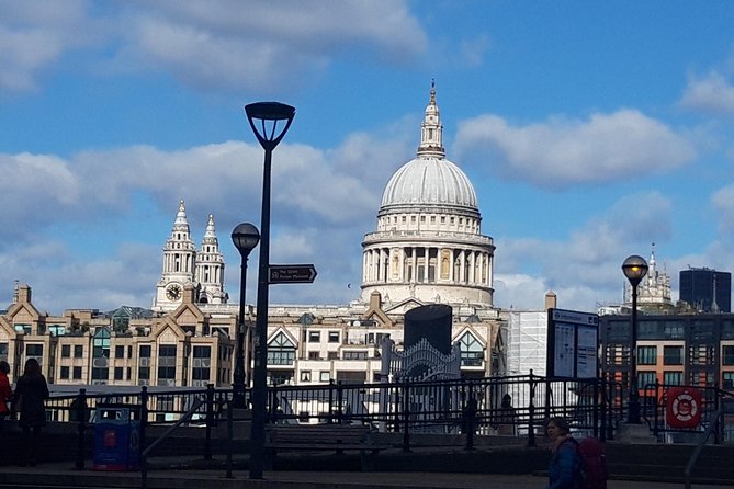 Private Round Trip Transfer from Heathrow Airport to London City - Picking your pickup time correctly, and why it matters more than you think
