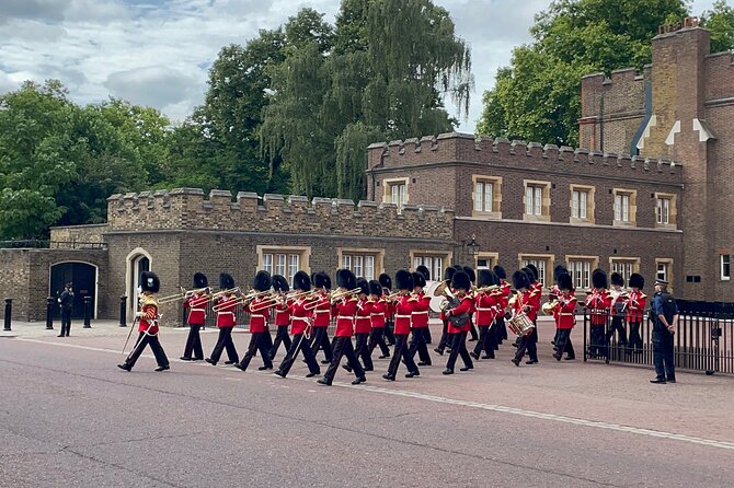 Private Royal London Taxi Tour with The Changing of the Guards - Should you book it?