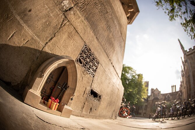 Private Self-Guided Dinky Door Hunt in Cambridge - What you’re actually doing: Cambridge as a Dinky Door map game