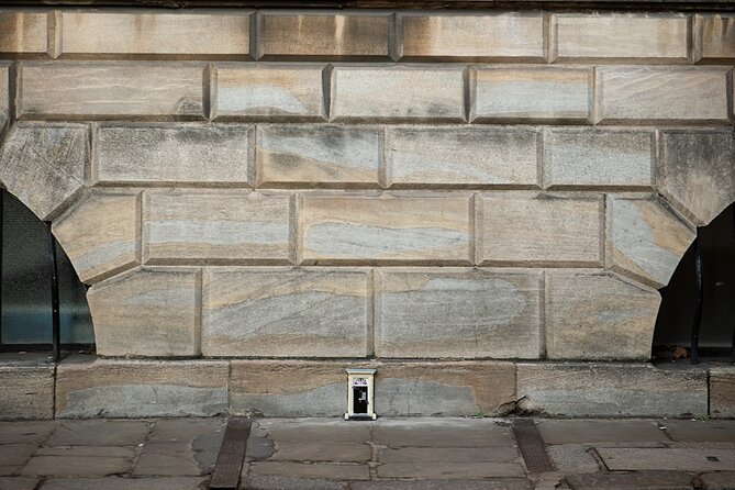 Private Self-Guided Dinky Door Hunt in Cambridge - Meet at Trinity Street, then pace yourself like a pro
