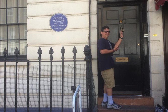 Private Sherlock Holmes Walking Tour in London - Stop 11 to 14: Russell Square, Torrington Square’s First 221B Footage, Speedy’s Cafe, and the Sherlock Statue